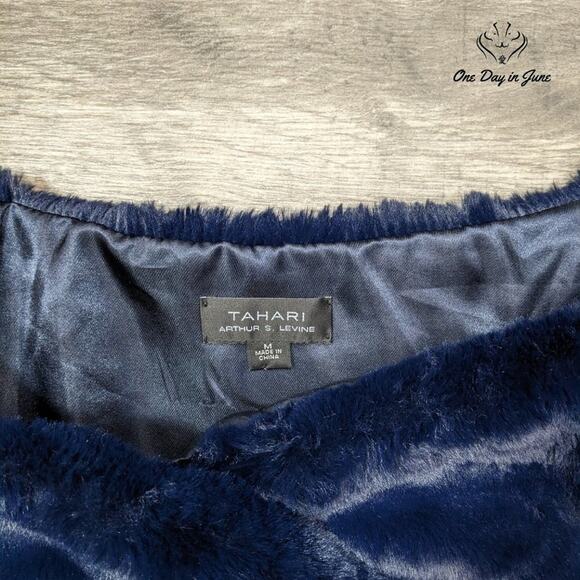 Tahari Faux Fur Cape Size M - Picture 2 of 5